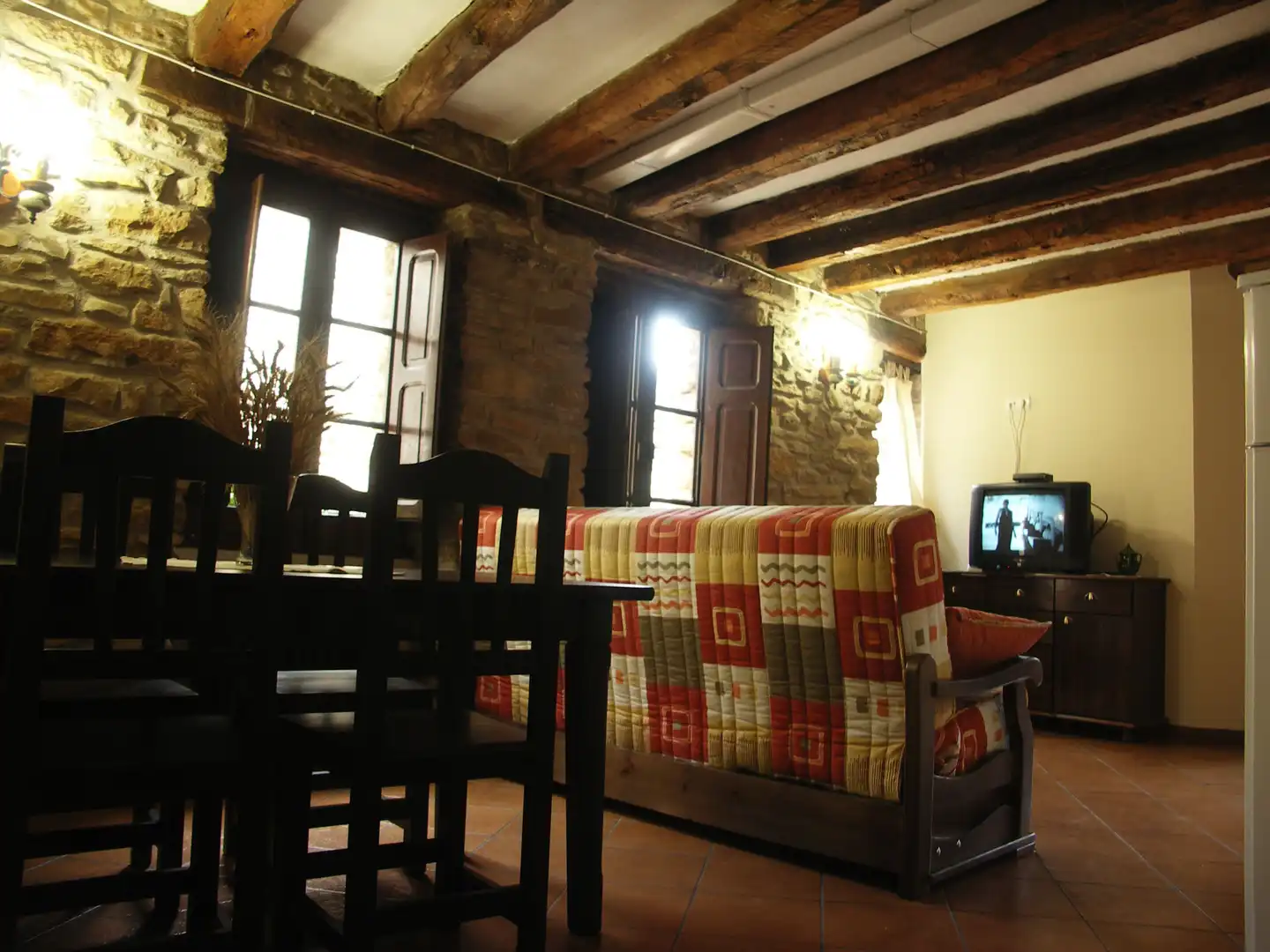 Sala de estar de Casa o chalet en venta en Santa Cruz de la Serós con Amueblado, Horno y Lavadora