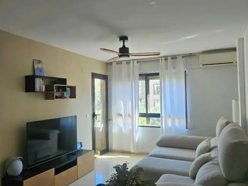 Sala d'estar de Pis en venda en  Valencia Capital amb Aire condicionat i Balcó
