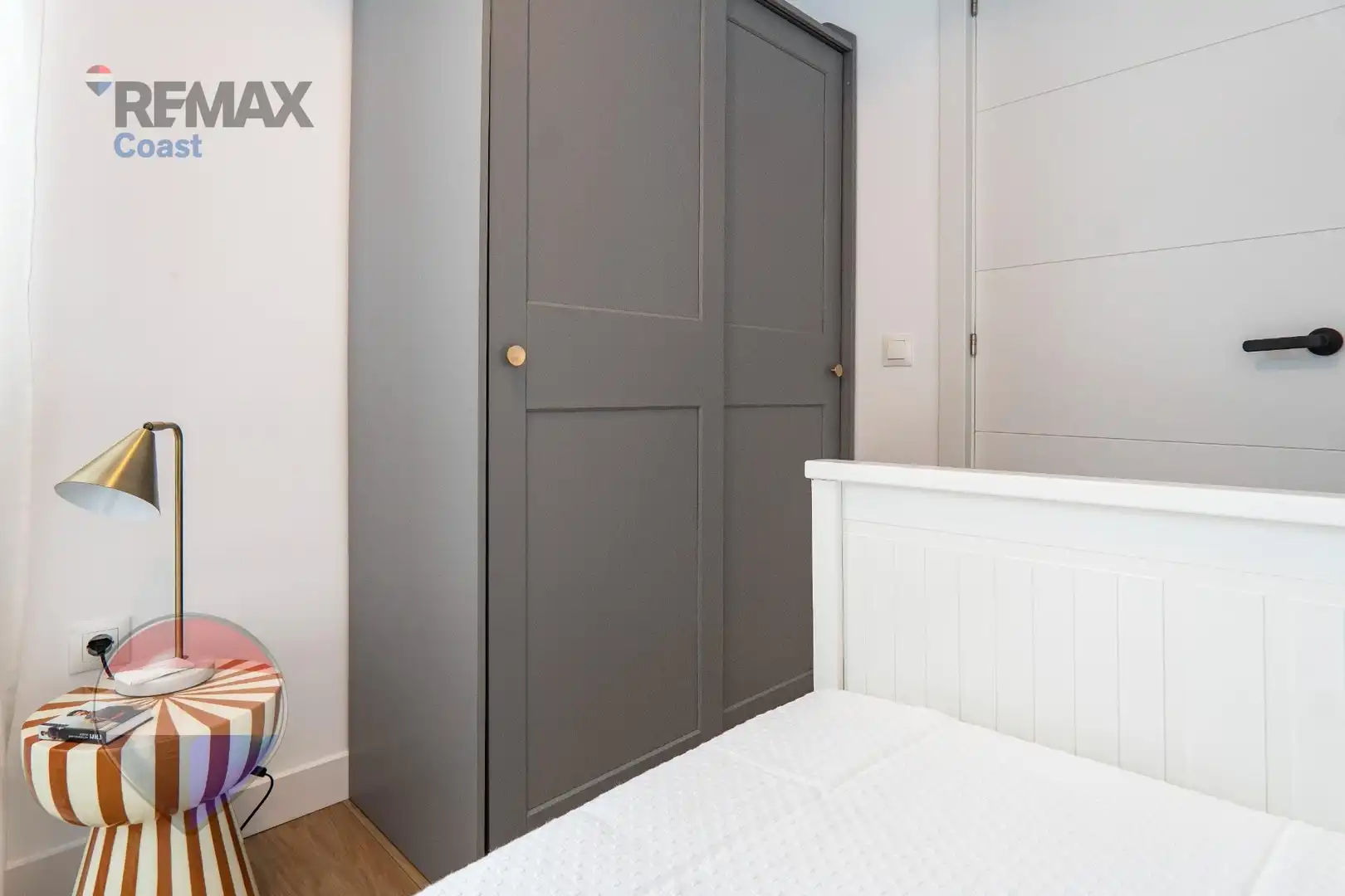 Habitación de Dúplex en venta en Rincón de la Victoria con Amueblado y Balcón