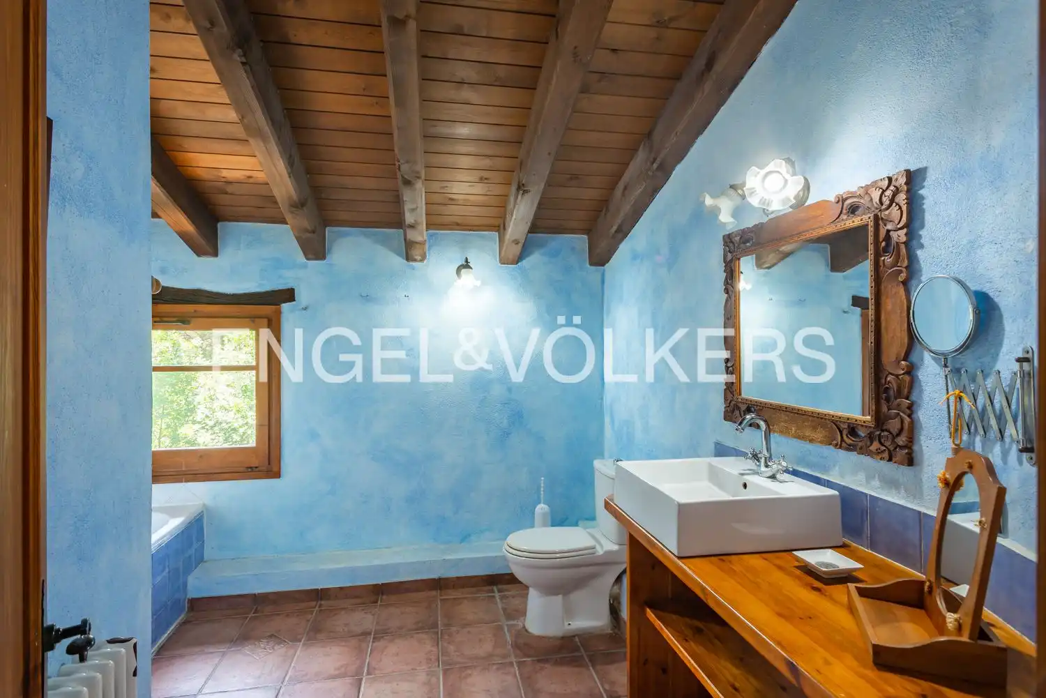 Baño de Casa o chalet en venta en La Vall de Bianya con Calefacción, Jardín privado y Terraza