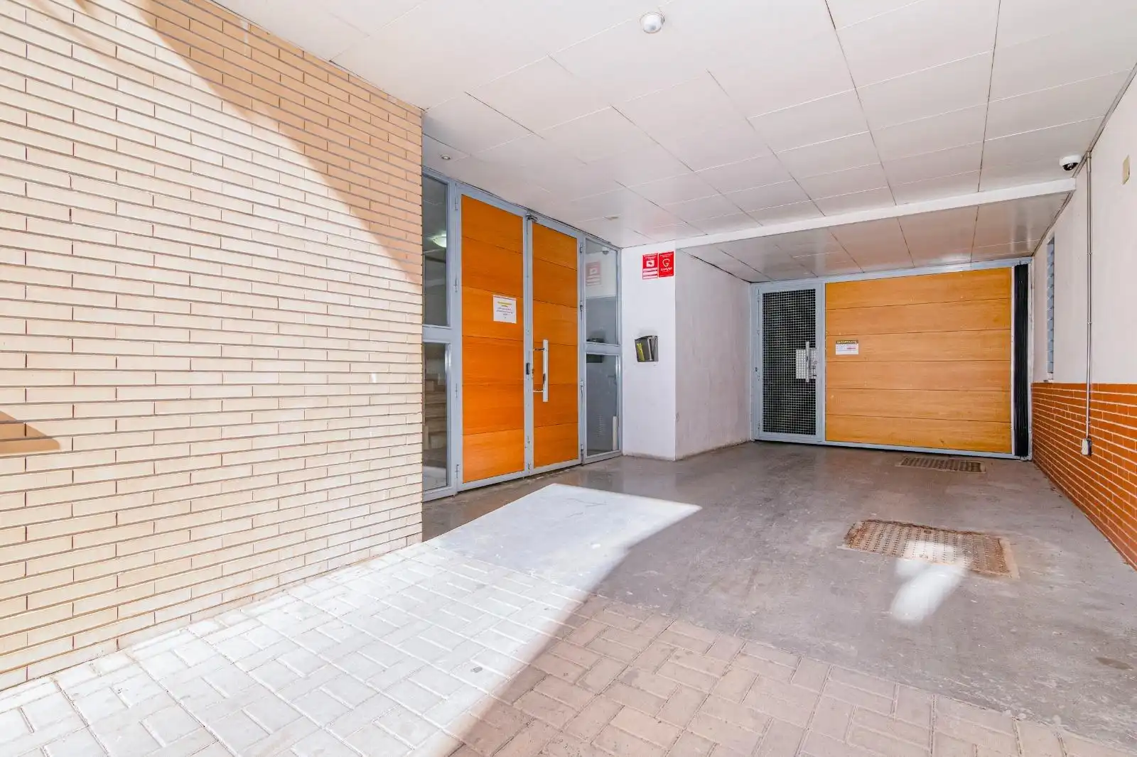 Flat for sale in Peligros  with Air Conditioner, Heating and Storage room