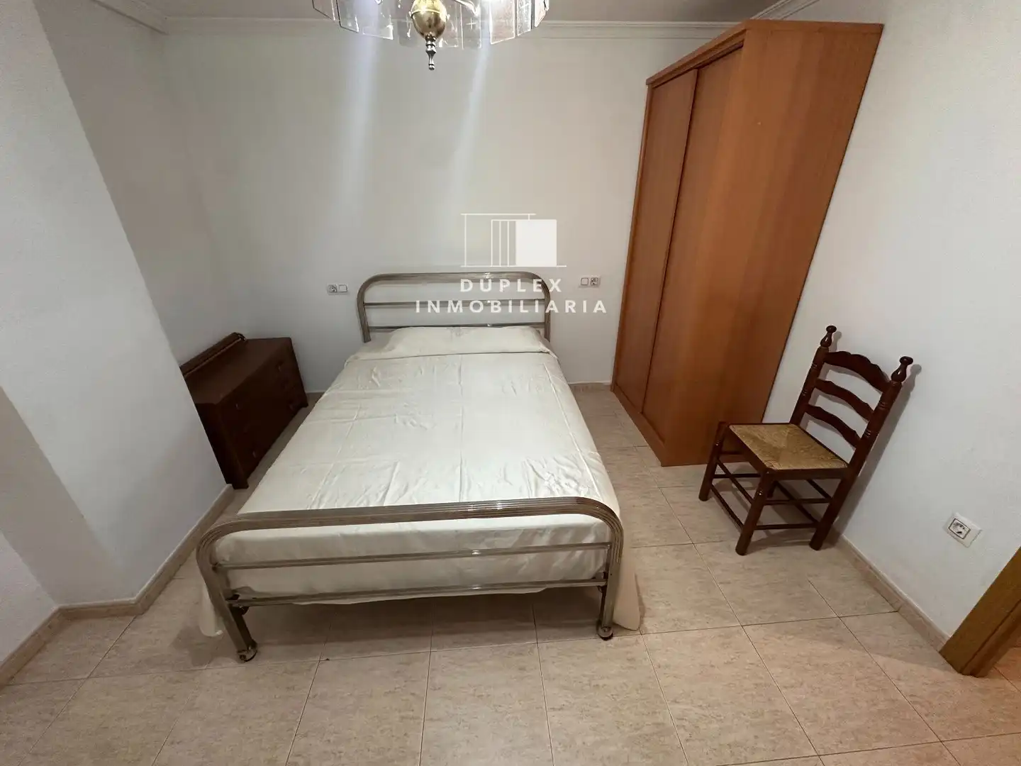 Schlafzimmer von Wohnung zur Miete in Cuenca mit Heizung, Terrasse und Möbliert