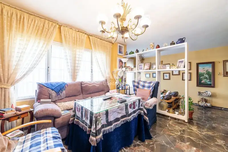 Living room of Houses for sale in Úbeda  with Air Conditioner, Heating and Terrace