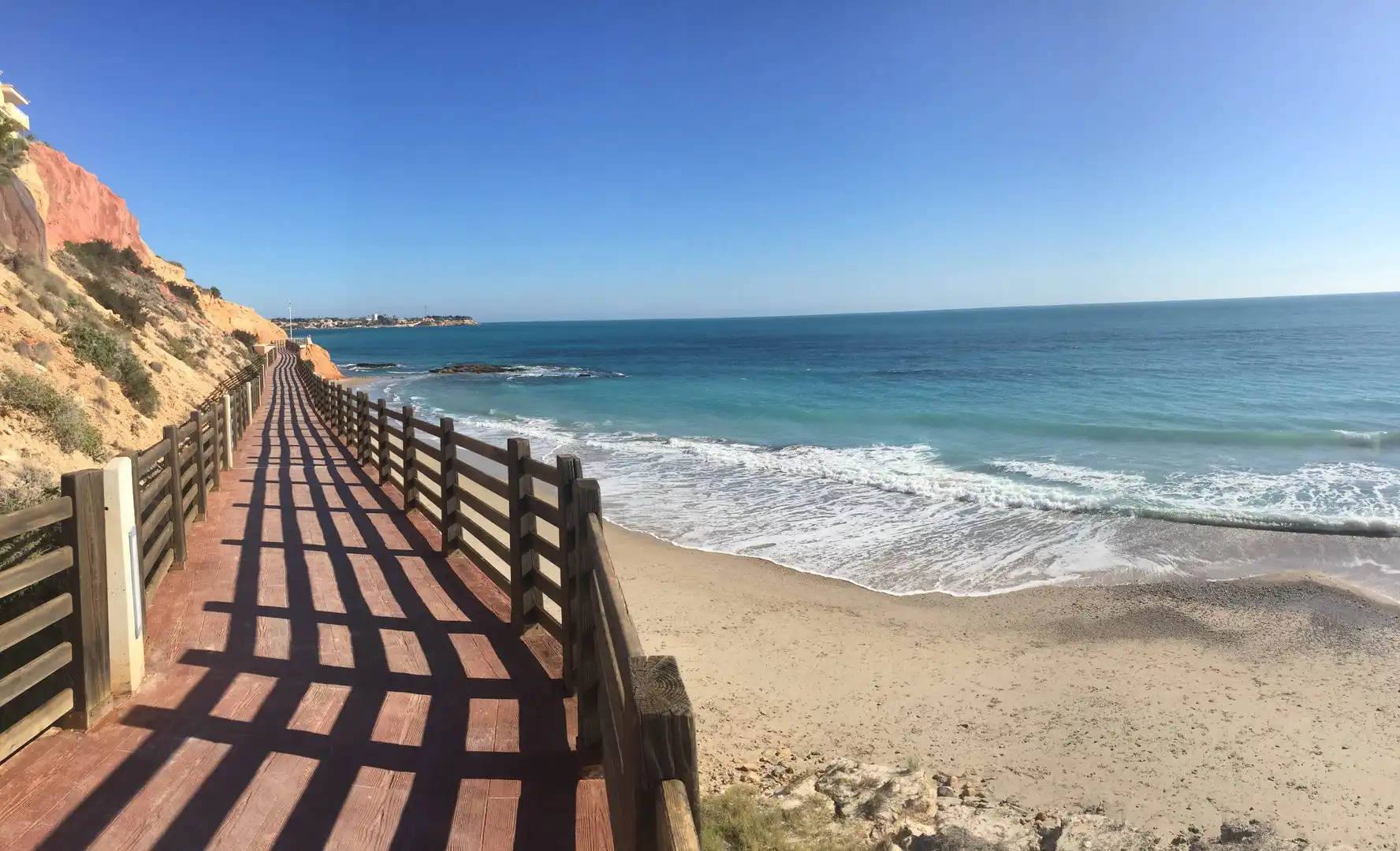 Außenansicht von Wohnungen zum Verkauf in Orihuela mit Klimaanlage, Heizung und Terrasse
