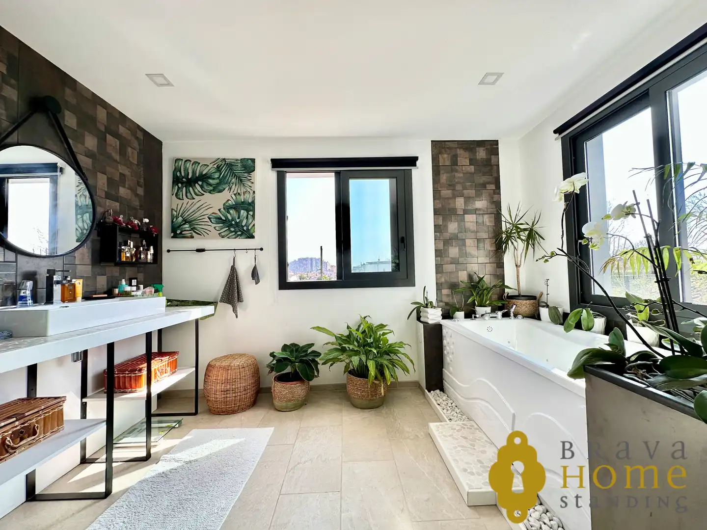 Badezimmer von Haus oder Chalet zum Verkauf in Empuriabrava mit Klimaanlage, Heizung und Privatgarten