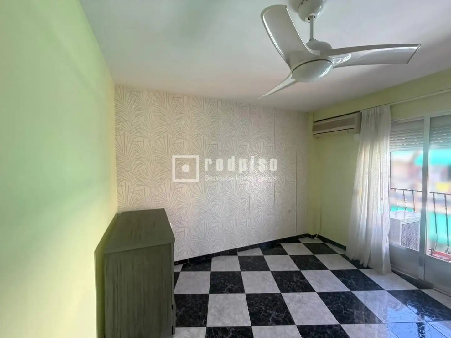 Habitación de Piso en venta en Madrid con Aire acondicionado, Terraza y Trastero