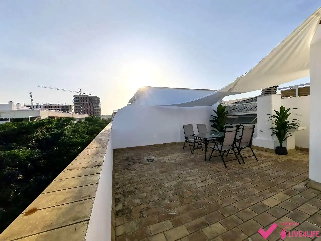 Terrasse von Maisonette zur Miete in Sevilla mit Klimaanlage, Terrasse und Möbliert