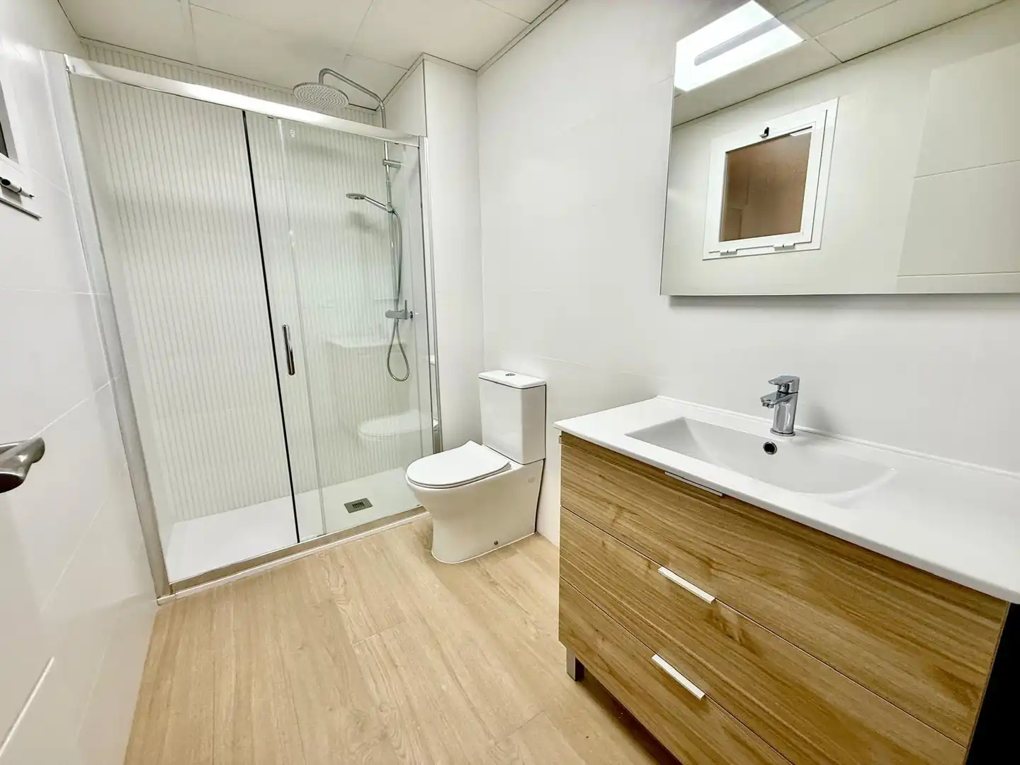 Piso en venta en Calle CONRADO DEL CAMPO, Sector V