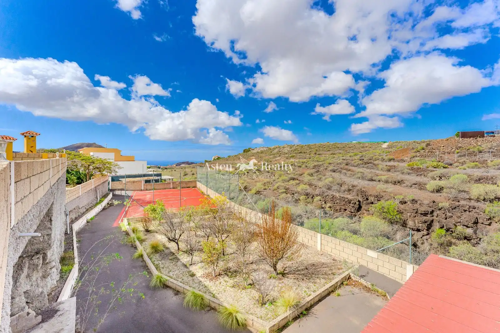 Vista exterior de Casa o chalet en venta en San Miguel de Abona con Aire acondicionado, Calefacción y Jardín privado