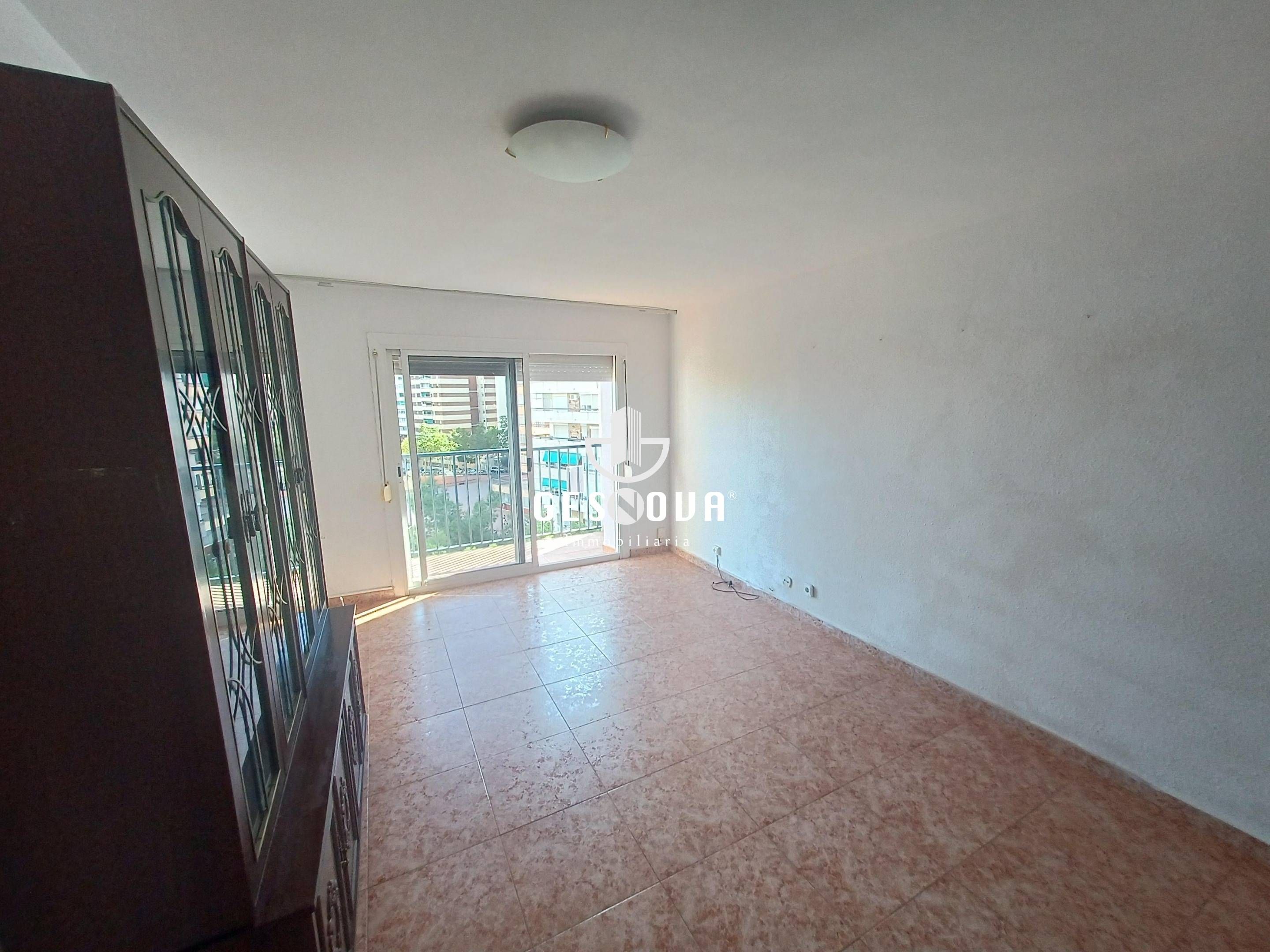 Bedroom of Flat for sale in L'Hospitalet de Llobregat  with Balcony