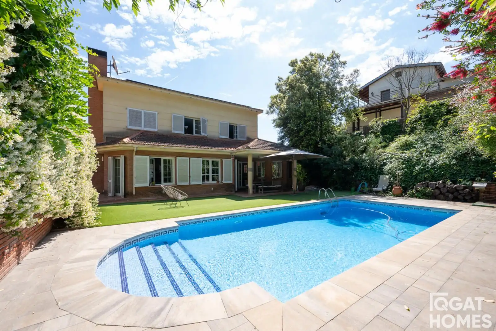Swimming pool of Houses for sale in Sant Cugat del Vallès  with Heating, Terrace and Storage room