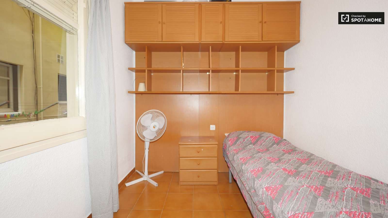 Flat for share in Sagrada Família