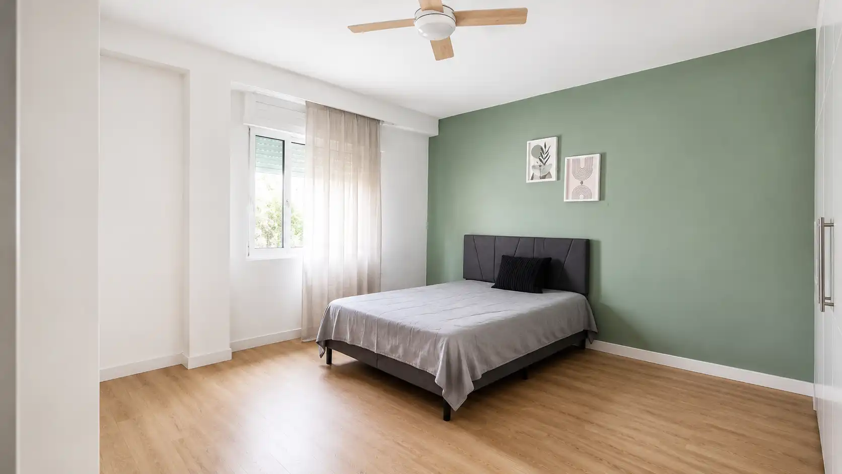 Bedroom of Flat for sale in Cuarte de Huerva  with Furnished