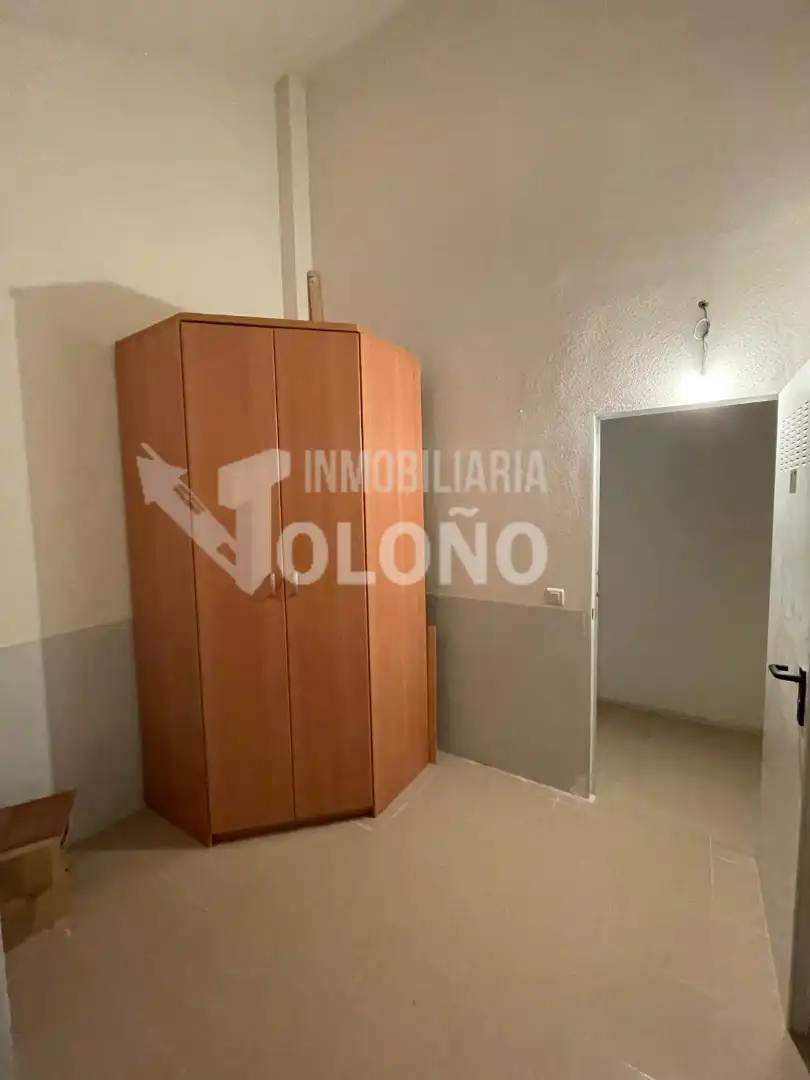 Dormitori de Apartament en venda en Cuzcurrita de Río Tirón amb Calefacció, Terrassa i Traster