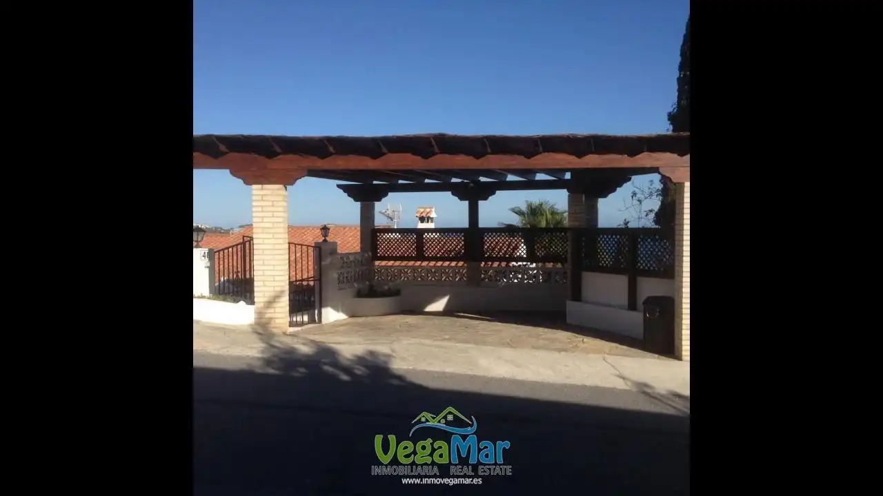 Vista exterior de Casa o chalet en venta en Almuñécar con Jardín privado y Terraza