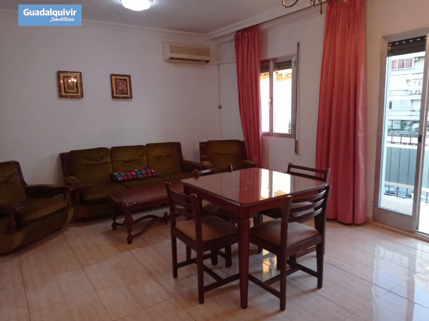 Wohnzimmer von Wohnung zur Miete in Sevilla mit Klimaanlage, Terrasse und Möbliert