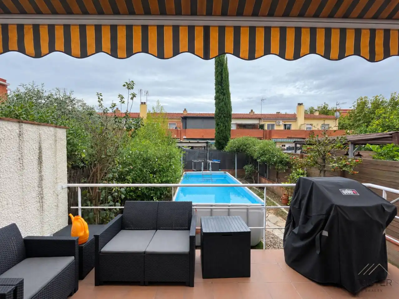 Reihenhaus mit Pool zum Verkauf in Calle Luis Chamizo, imagen 4