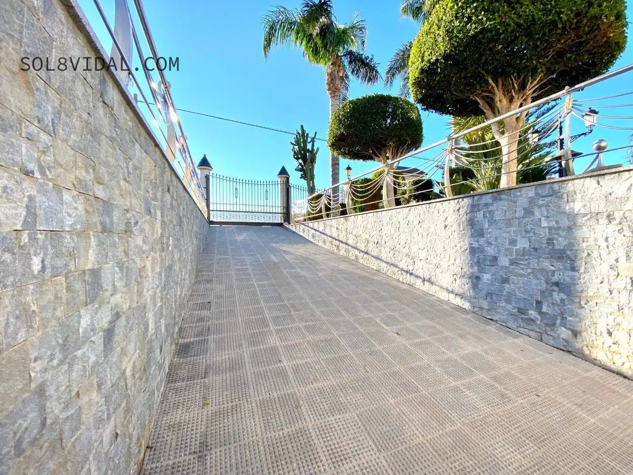 Vista exterior de Casa o chalet en venta en Orihuela con Aire acondicionado, Calefacción y Jardín privado