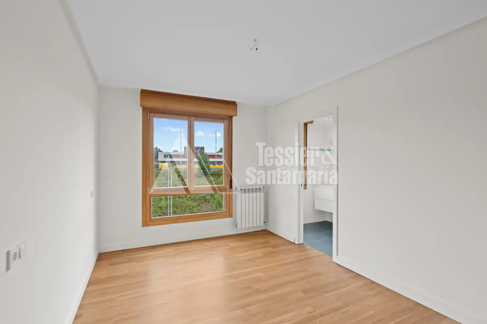 Bedroom of Flat for sale in Gijón   with Heating, Parquet flooring and Storage room