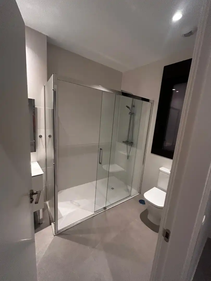 Badezimmer von Einfamilien-Reihenhaus zur Miete in Alcalá de Henares mit Heizung