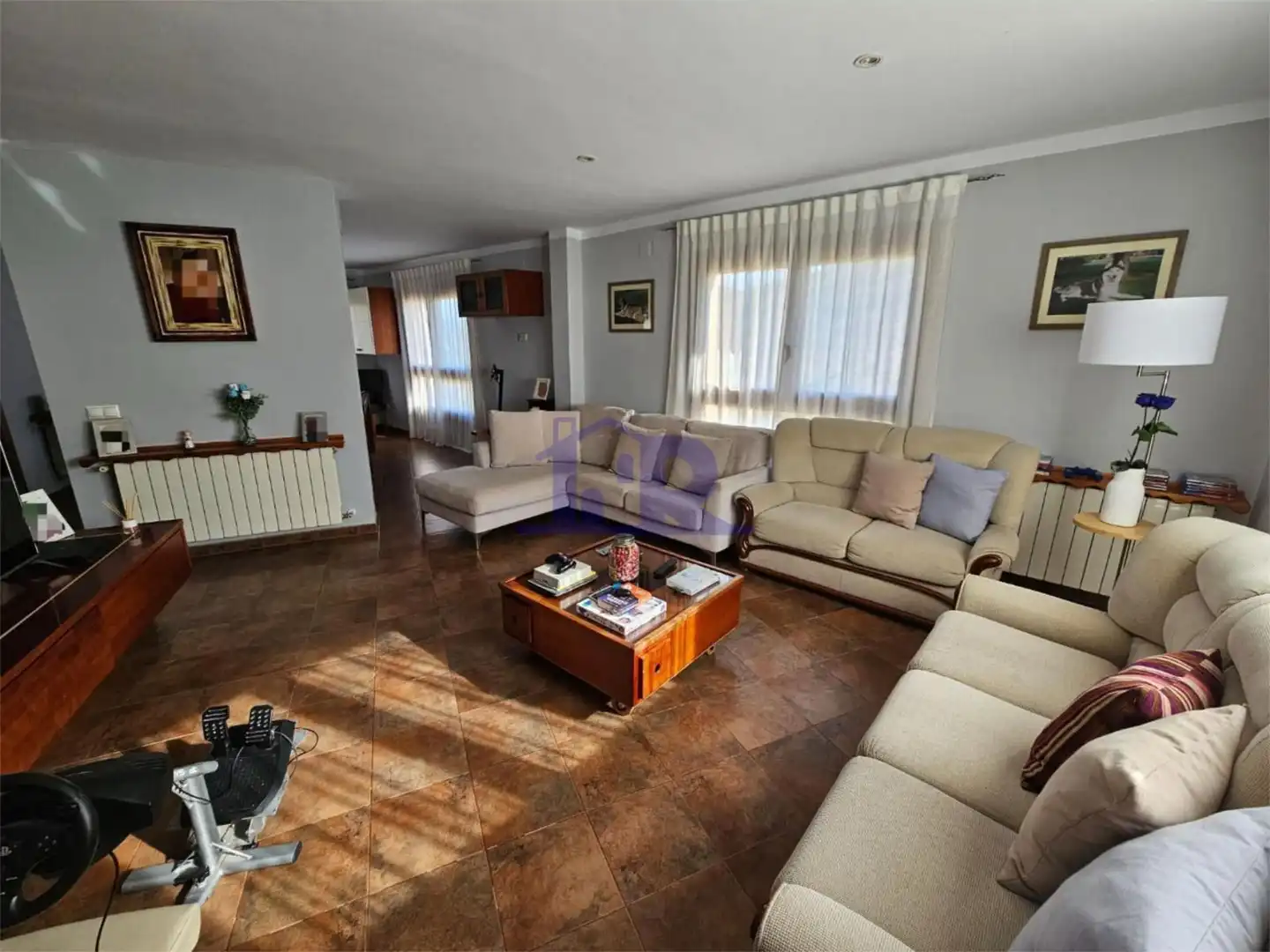 Sala d'estar de Casa o xalet en venda en Valdemeca amb Calefacció, Jardí privat i Parquet