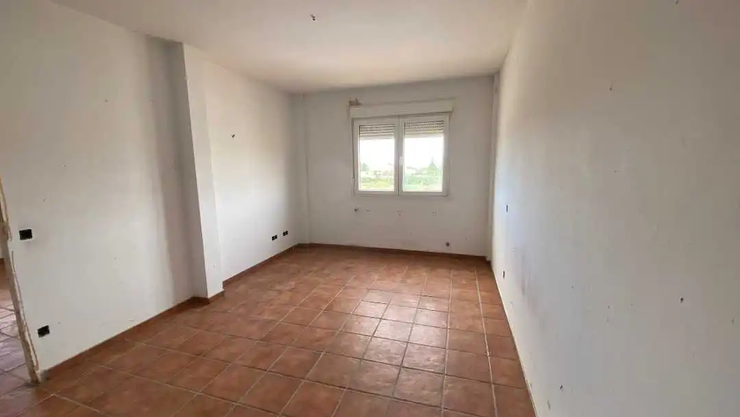 Dormitori de Casa adosada en venda en Tórtola de Henares amb Jardí privat, Terrassa i Balcó
