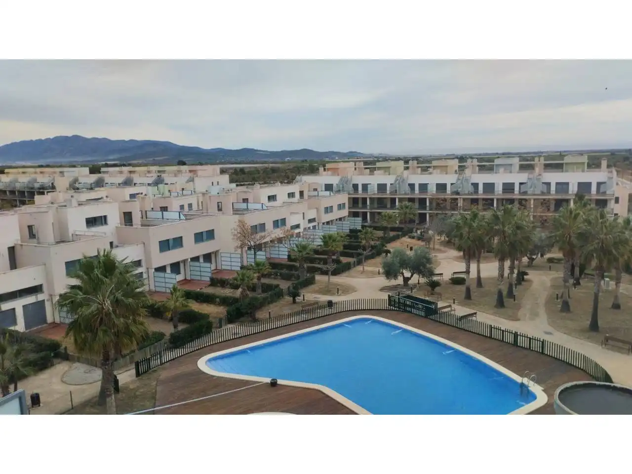 Außenansicht von Wohnung zum Verkauf in San Jorge / Sant Jordi mit Klimaanlage, Heizung und Terrasse