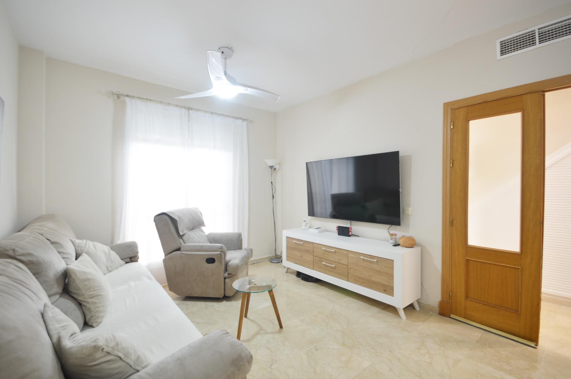 Sala de estar de Casa adosada en venta en Jerez de la Frontera con Aire acondicionado