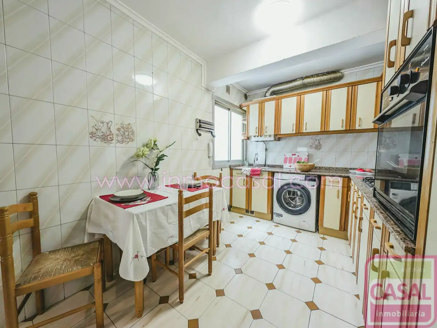 Cocina de Piso en venta en Oviedo  con Calefacción, Trastero y Amueblado