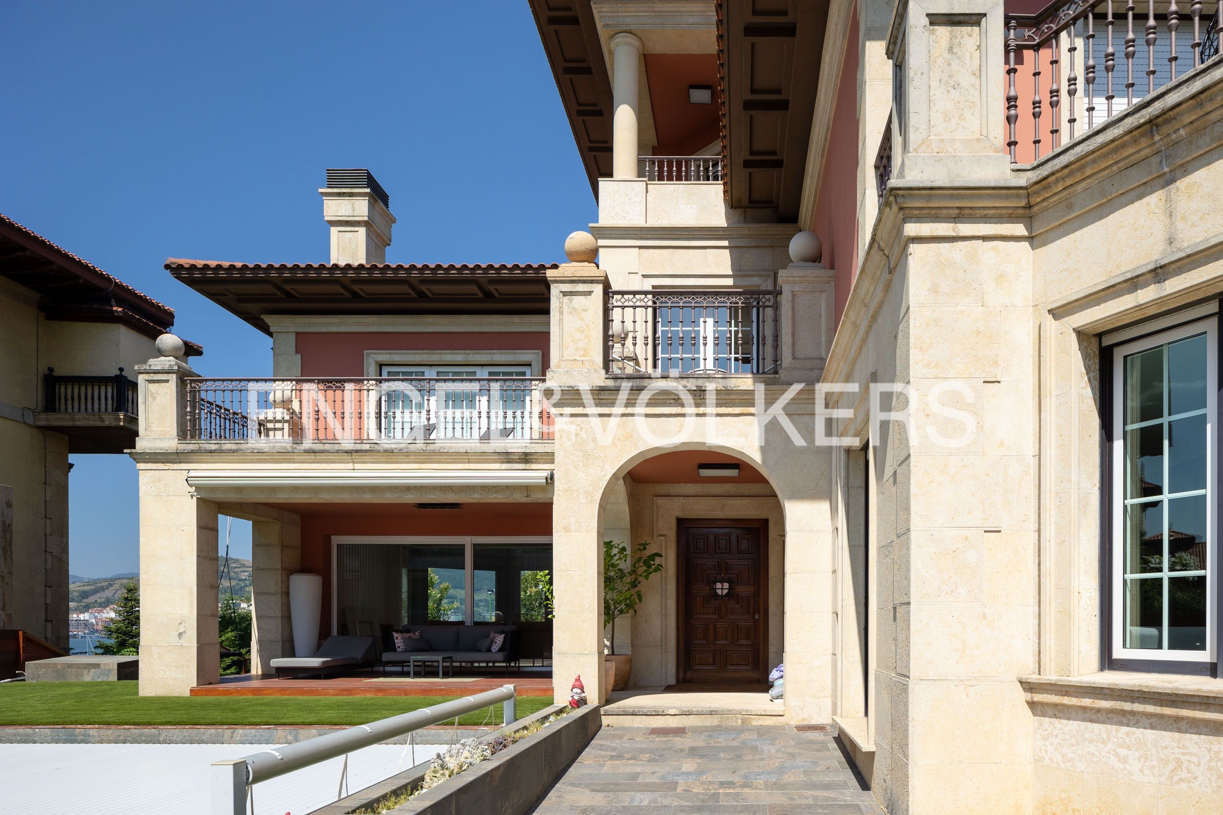 Exterior view of House or chalet for sale in Getxo   with Air Conditioner, Heating and Private garden