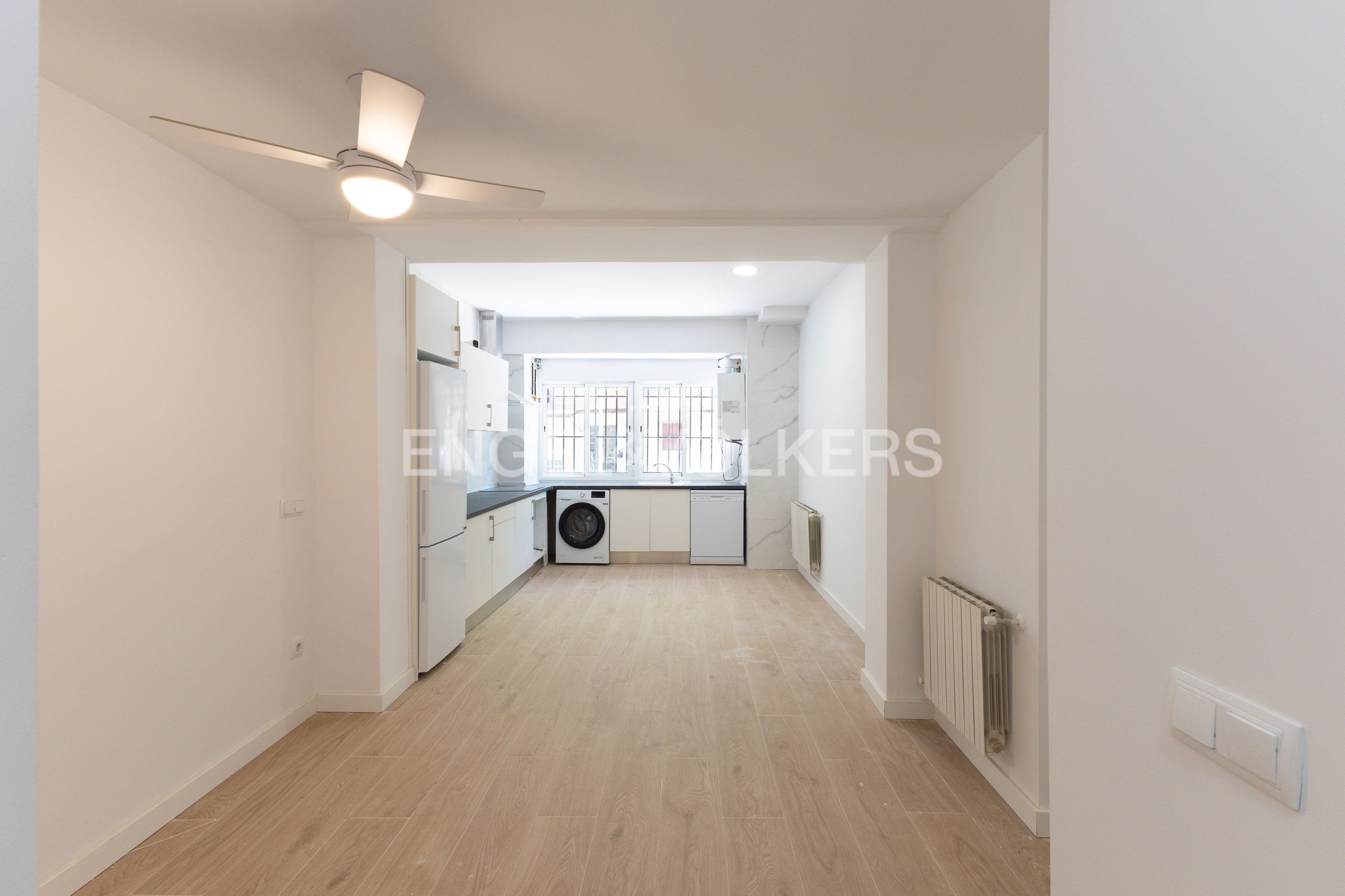 Kitchen of Apartment for sale in  Madrid Capital  with Heating and Parquet flooring