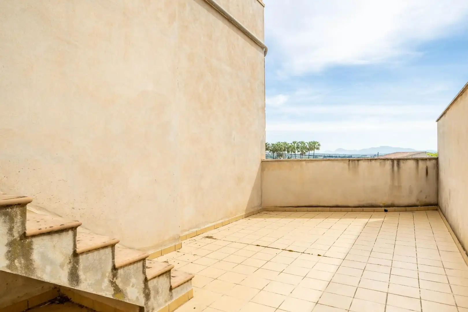 Terrace of Buildings for sale in Maria de la Salut