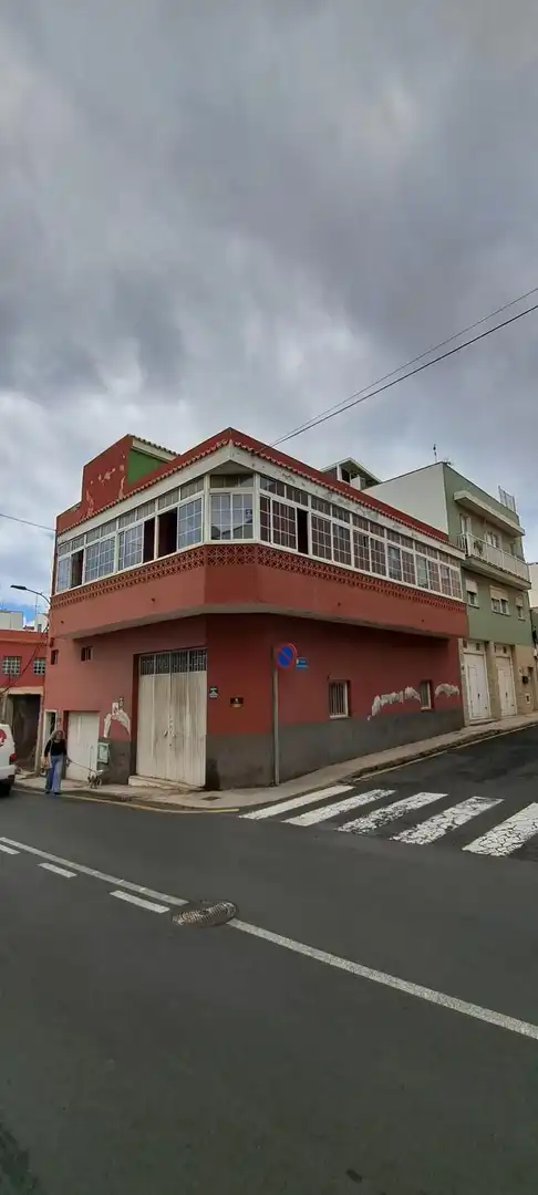 Exterior view of Houses for sale in Santa Cruz de Tenerife