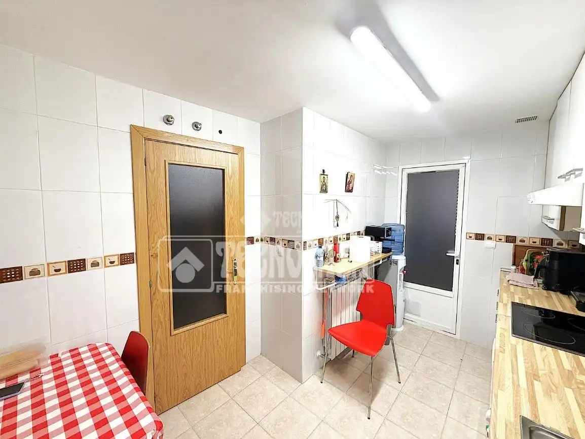 Kitchen of Flat for sale in Arcas del Villar