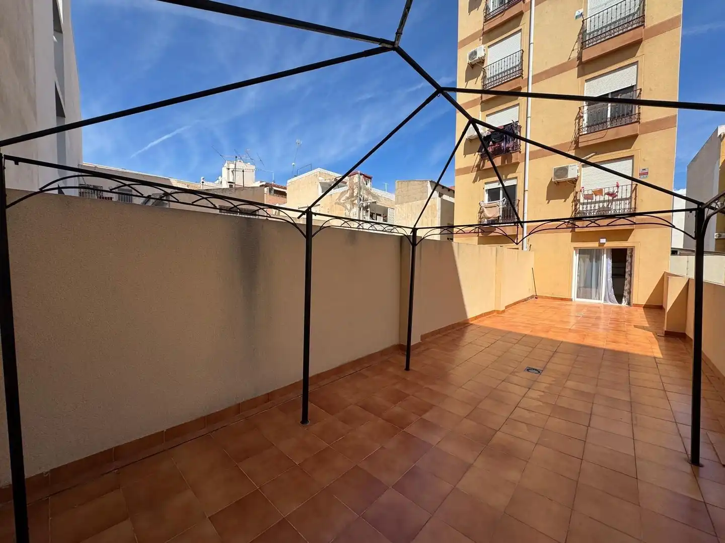 Terraza de Estudio en venta en Torrevieja con Aire acondicionado, Terraza y Amueblado