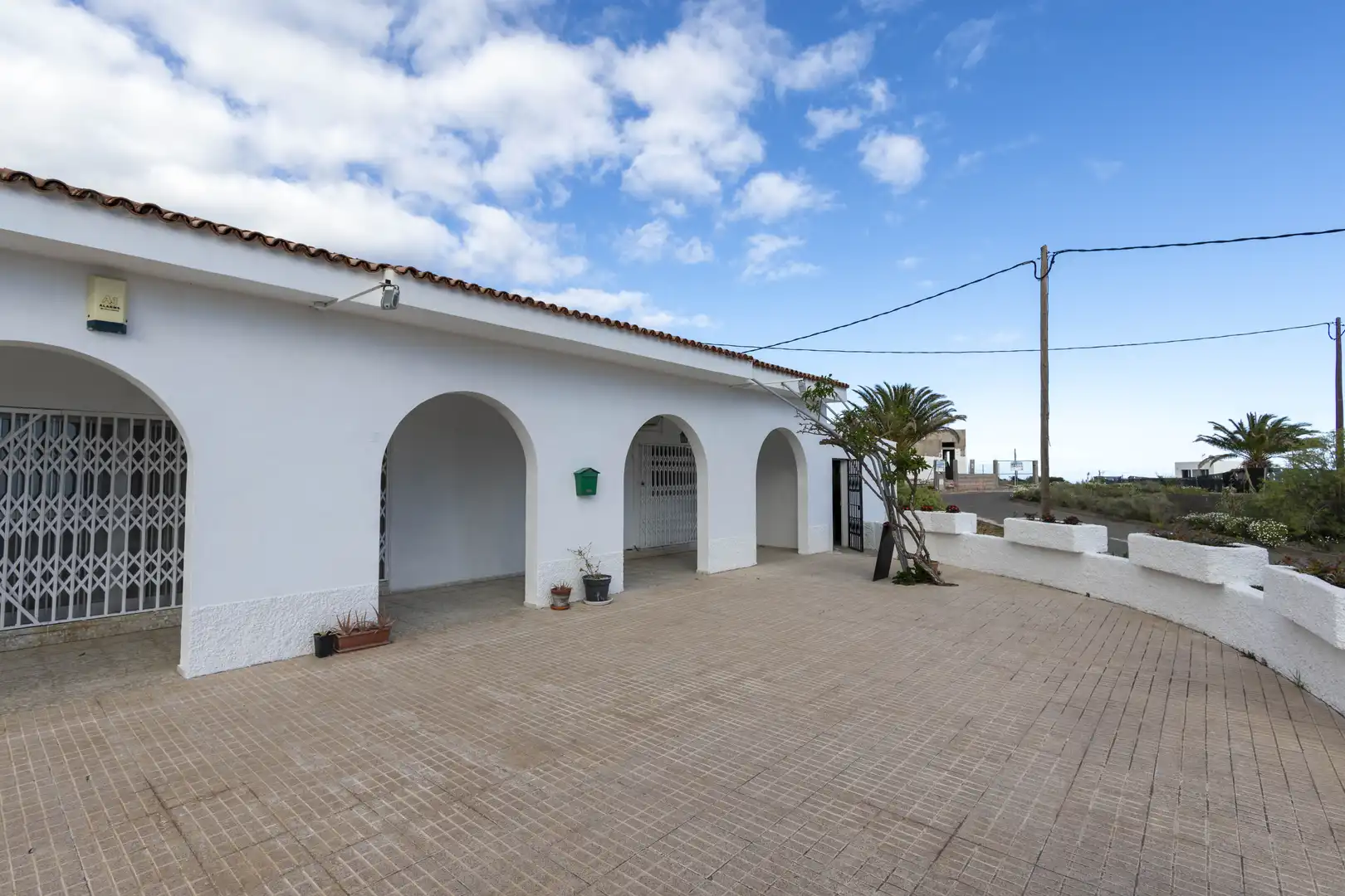 Außenansicht von Haus oder Chalet zum Verkauf in Granadilla de Abona mit Privatgarten und Terrasse