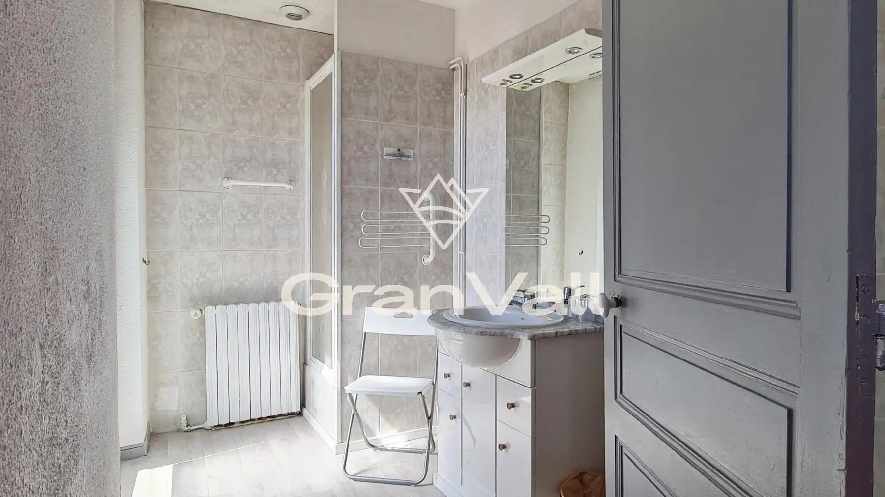 Baño de Edificio en venta en Latour - de - Carol