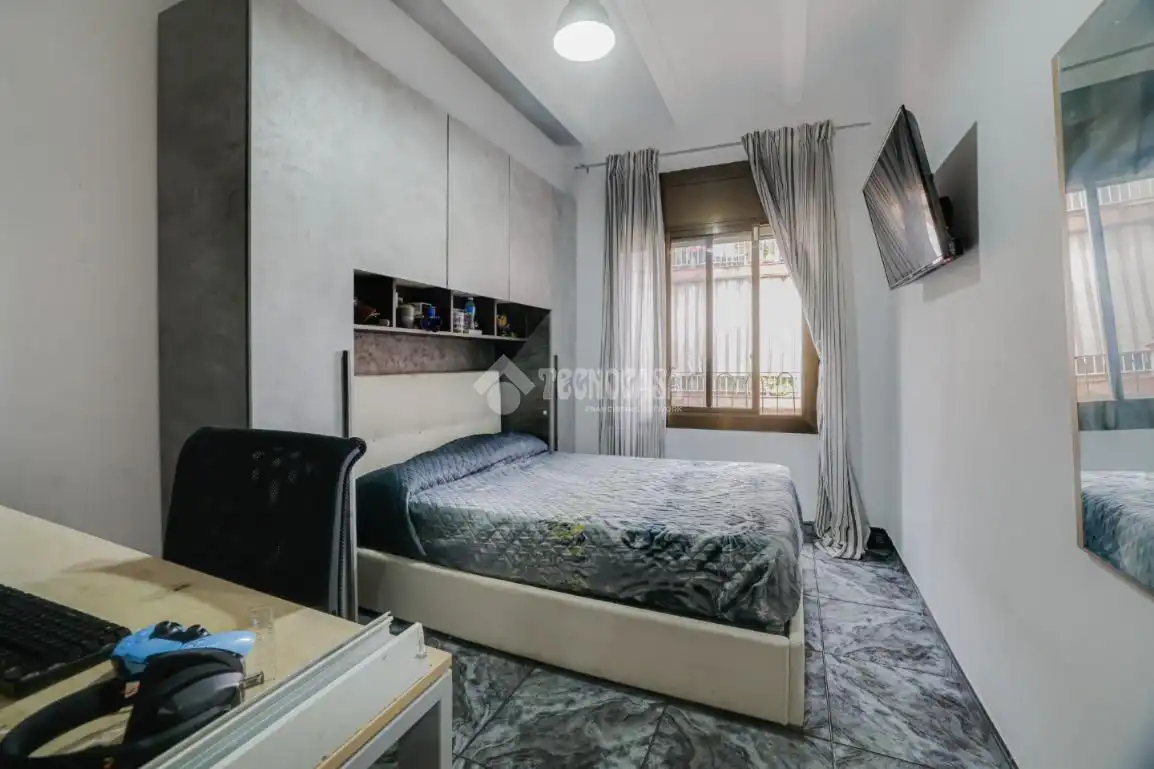 Habitación de Piso en venta en Santa Coloma de Gramenet
