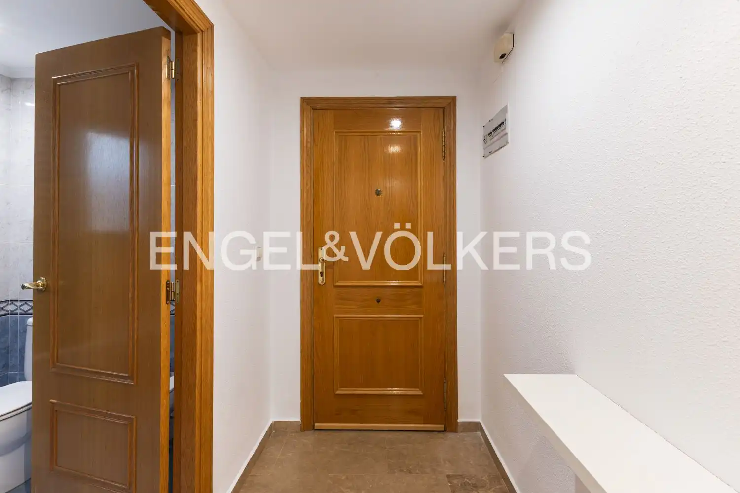 Wohnung zum Verkauf in Valencia mit Klimaanlage, Heizung und Terrasse