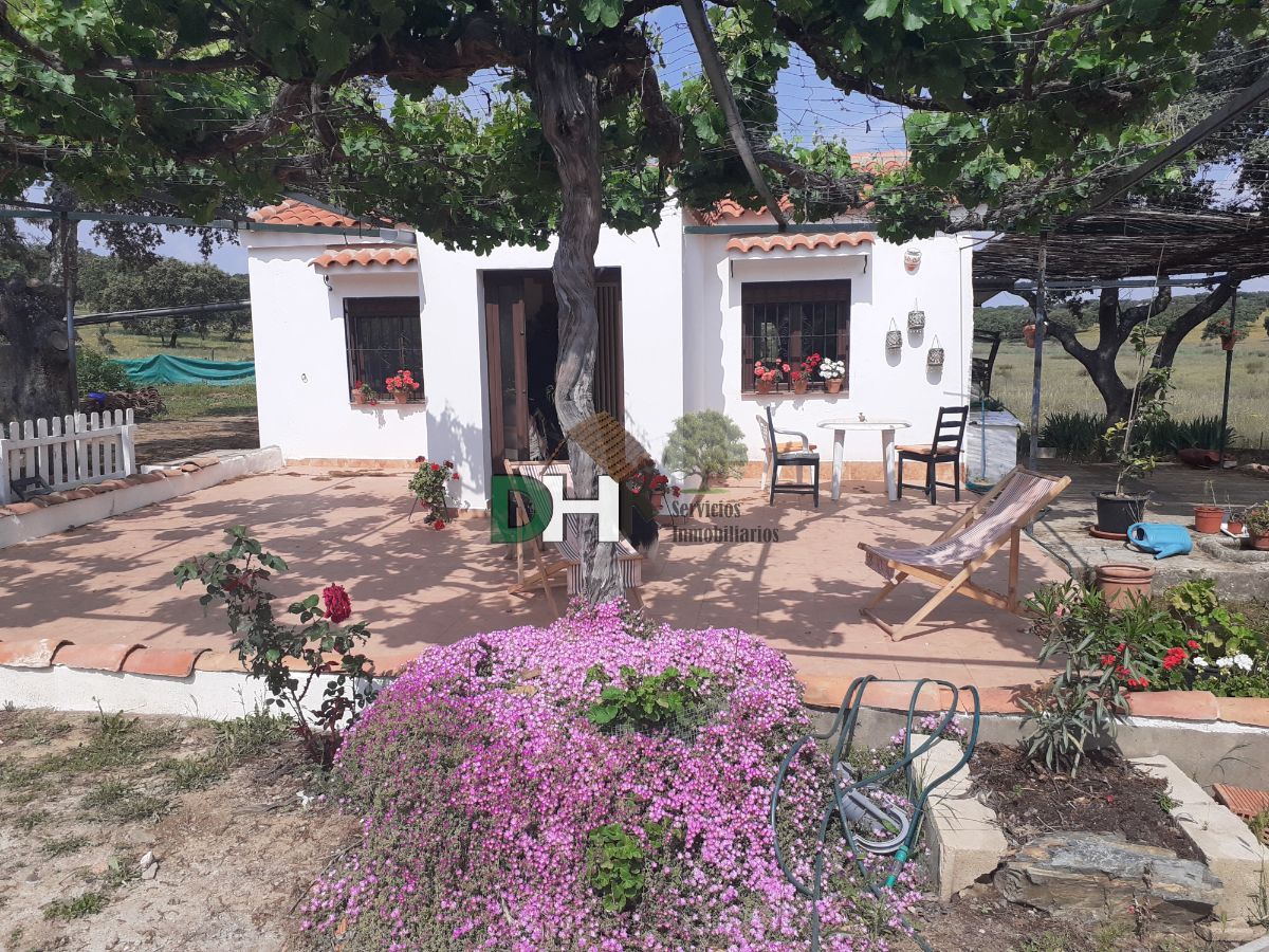 Residential for sale in Casas de Don Pedro