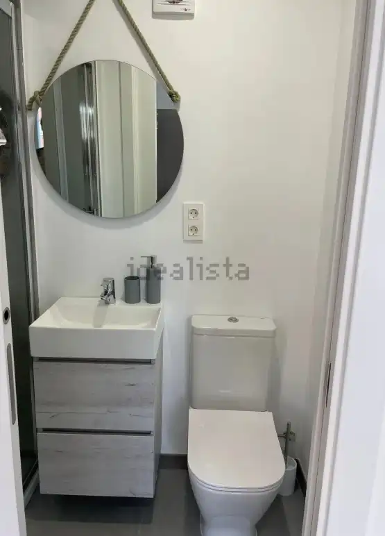 Baño de Piso en venta en Valencia con Aire acondicionado, Amueblado y Horno