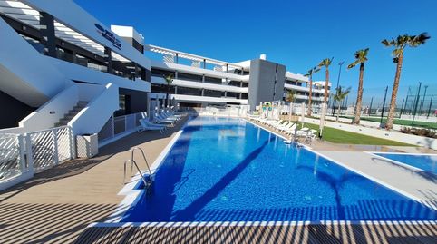 Foto 2 de Casa adosada de alquiler en Zona Carrefour - Urbanizaciones, Torrevieja
