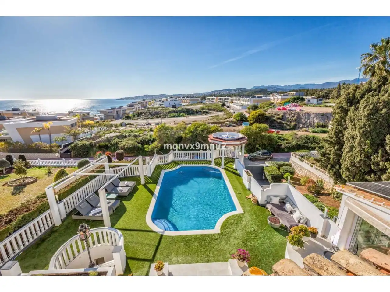 Vista exterior de Casa o xalet en venda en Mijas amb Aire condicionat, Calefacció i Jardí privat