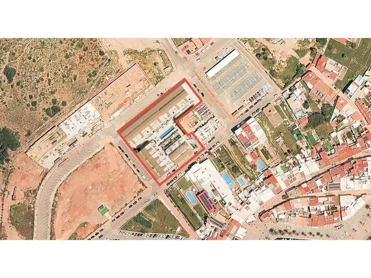 Vista exterior de Apartament en venda en Es Mercadal amb Jardí privat, Terrassa i Piscina