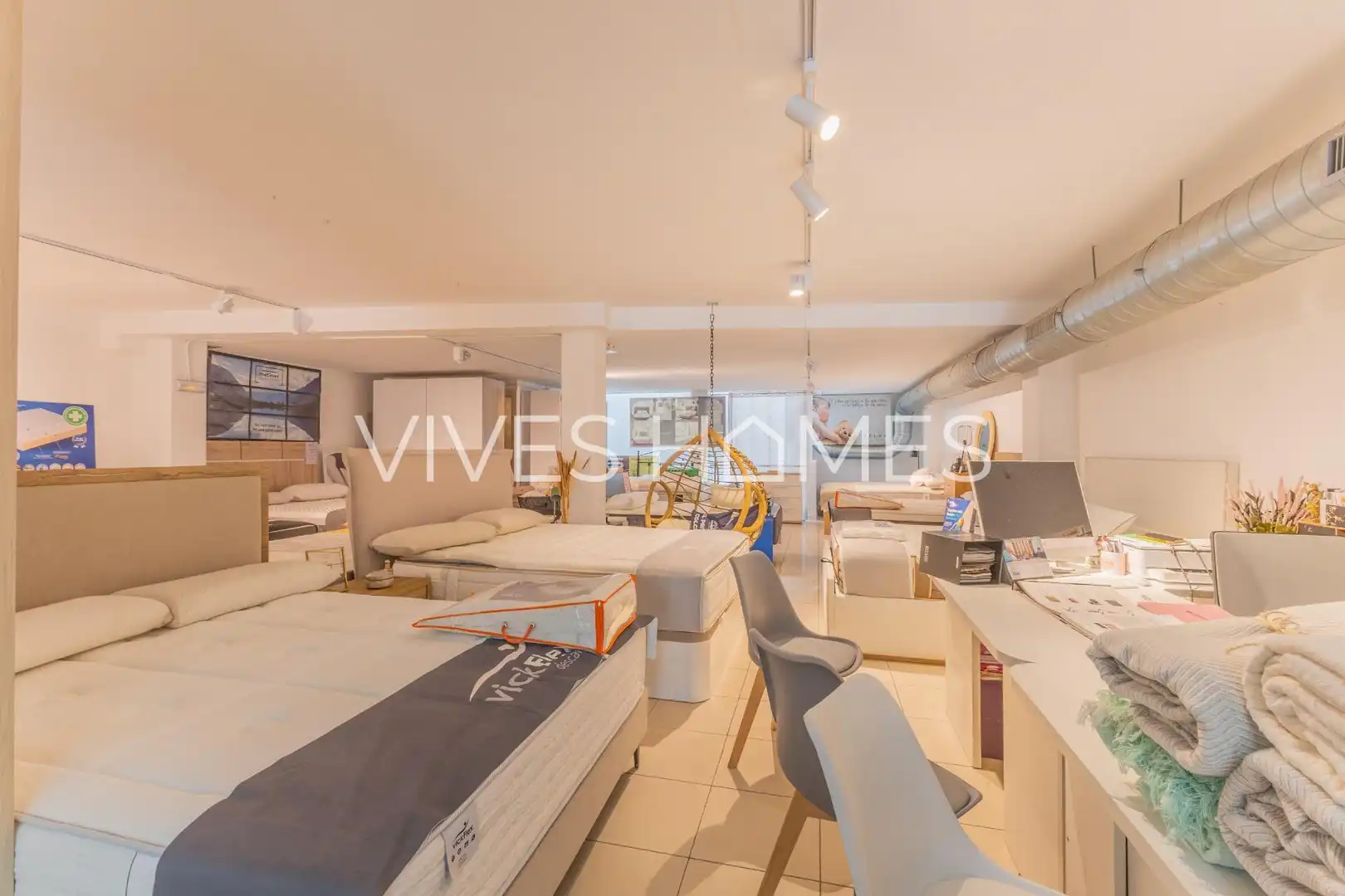 Local commercial à vendre à de la Platja Cassà, imagen 5