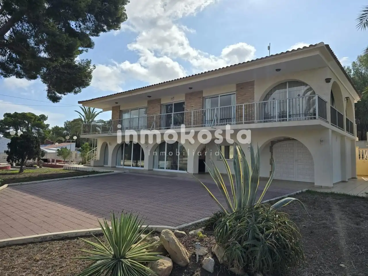Exterior view of Houses for sale in L'Alfàs del Pi  with Air Conditioner, Heating and Private garden
