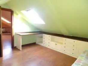 Schlafzimmer von Wohnung zur Miete in Gijón  mit Heizung, Parkett und Möbliert