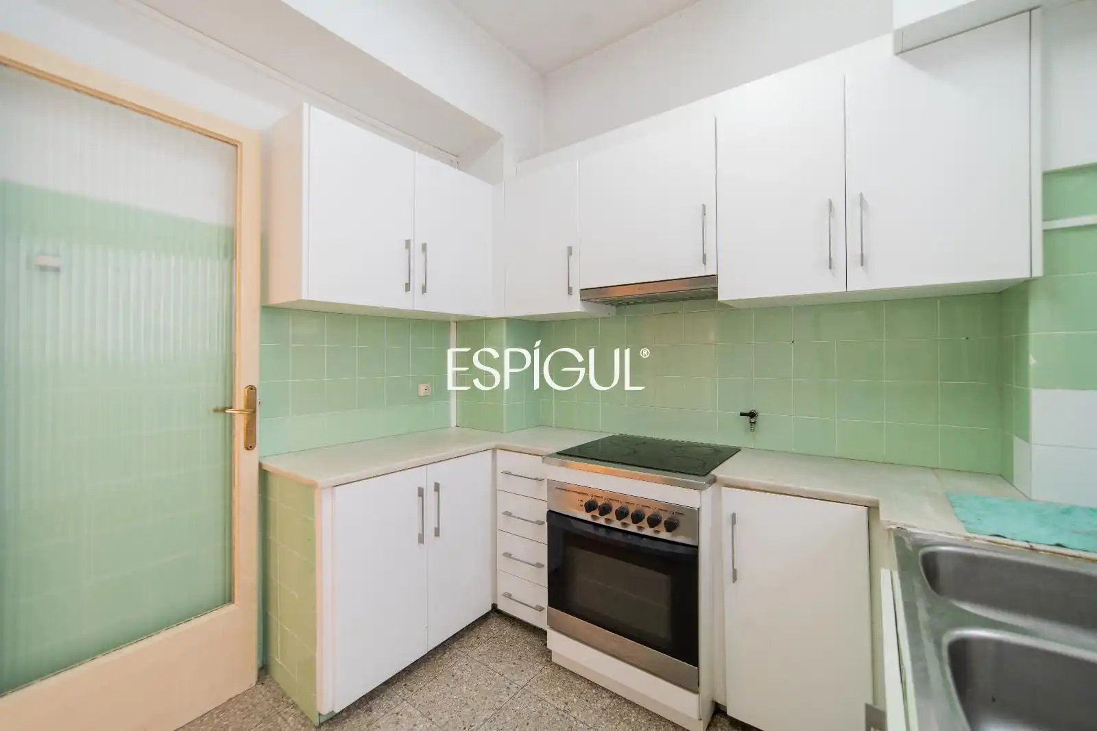 Cocina de Piso en venta en Girona con Calefacción, Terraza y Amueblado