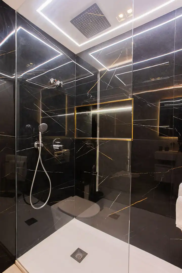 Bathroom of Detached homes for rent in Marbella  with Air Conditioner, Terrace and Storage room