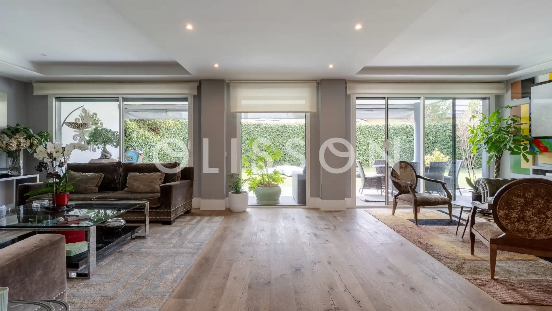 Sala de estar de Casa o chalet en venta en La Moraleja con Aire acondicionado, Calefacción y Jardín privado